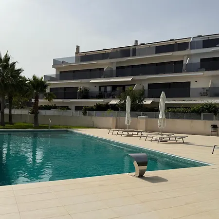 - Mediterranean Views 公寓 菲内斯特拉特